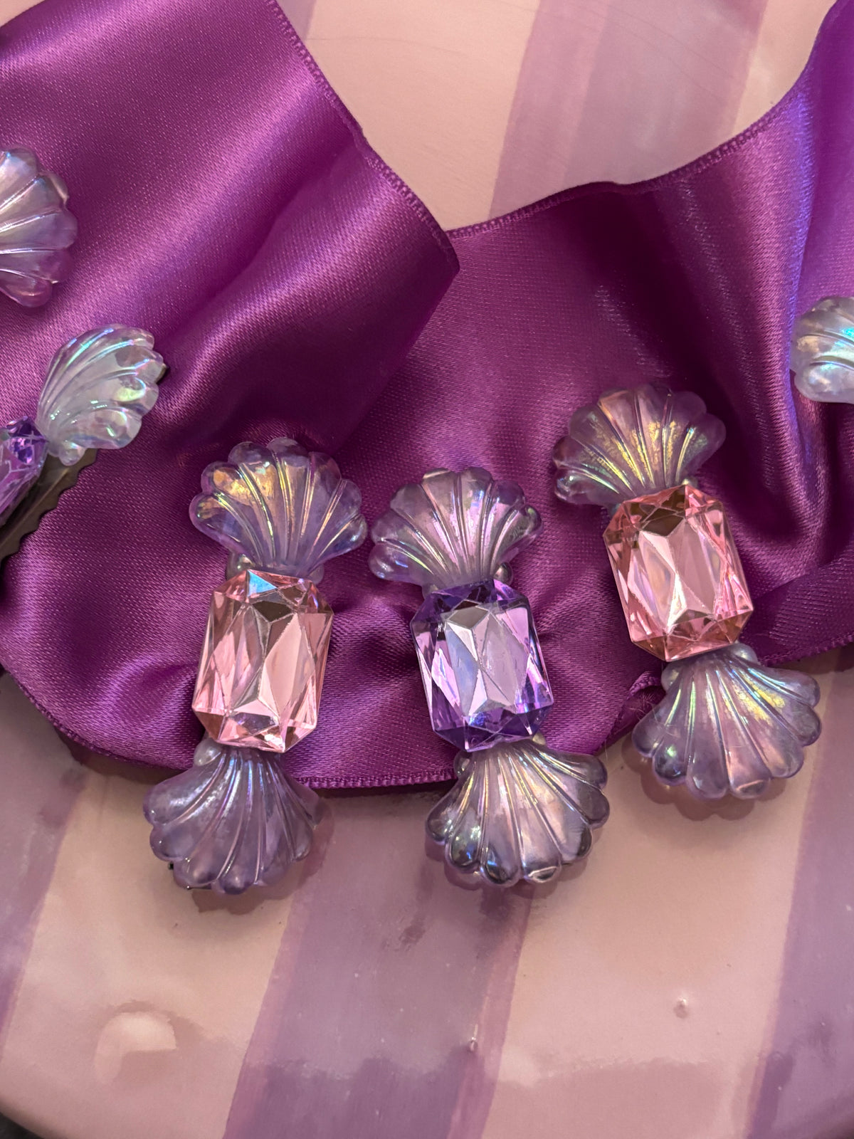 Sugar Shell Gem Clips